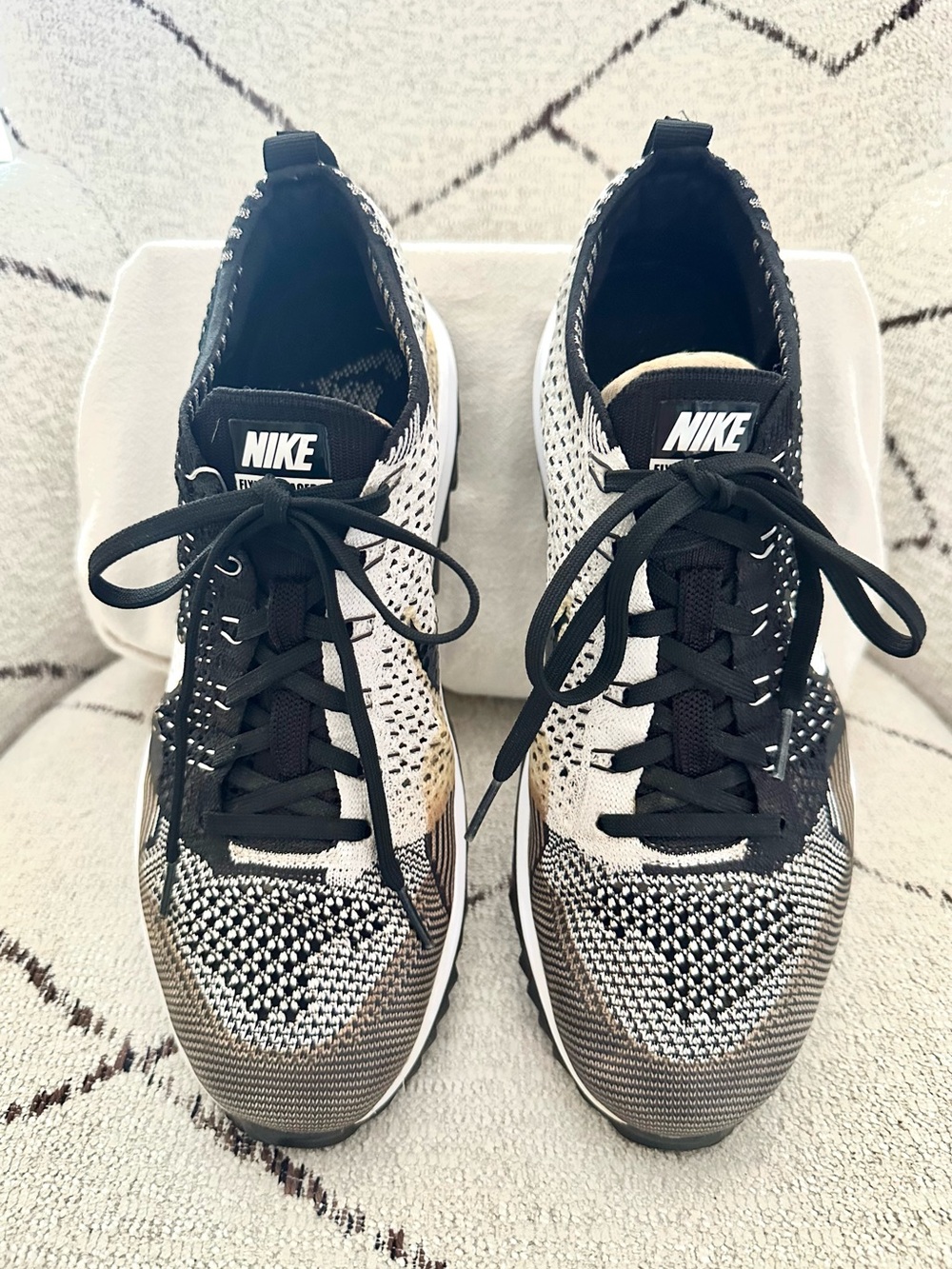 Nike Flyknit Racer G 909769-001 Men 9.5 Spikeless Golf Shoe White Black Sneaker